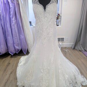 Stella Couture 22572 Wedding Dress Size 24